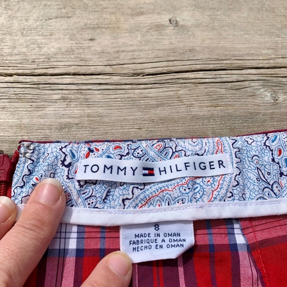 💜 Tommy Hilfiger Plaid Skirt – Size 8 | Classic Prep Style - Picture 8 of 8